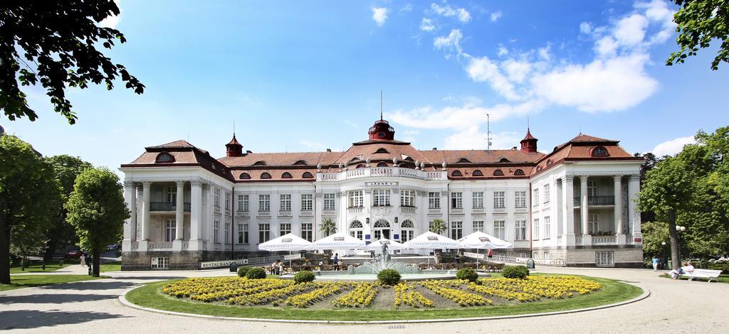 Romania Karlovy Vary Exterior photo